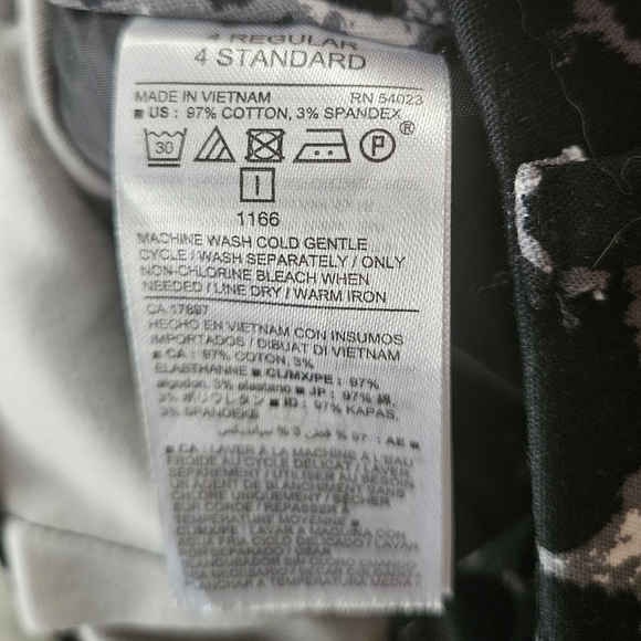 Old Navy Harper Mid Rise Animal Print Pants Women's Size 4 Regular - Picture 4 of 4